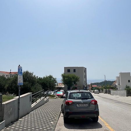 Apartment Lucija - Cozy Flat In The City Center With A Sea View & Parking Makarska Exteriör bild