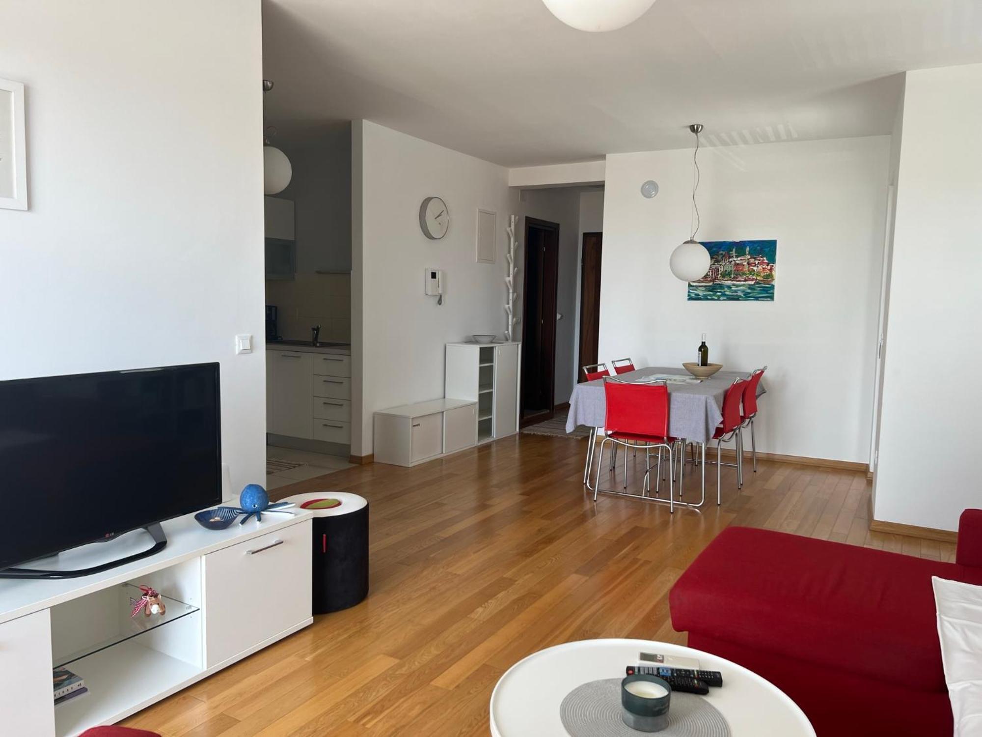 Apartment Lucija - Cozy Flat In The City Center With A Sea View & Parking Makarska Exteriör bild